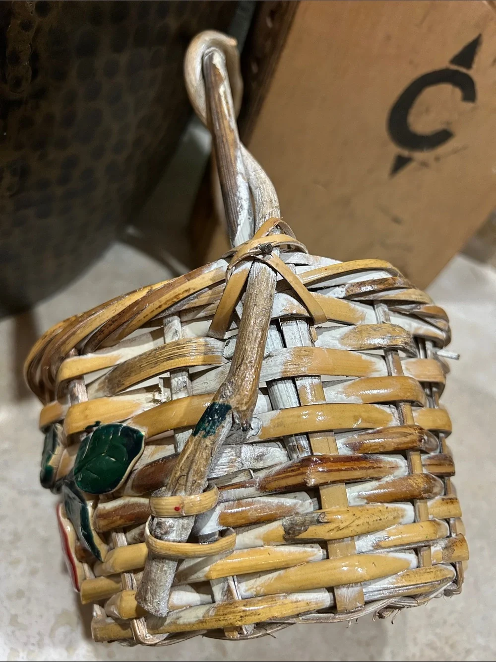 vintage handwoven wicker basket w/ rustic tree limb branch handle & 3D Apples